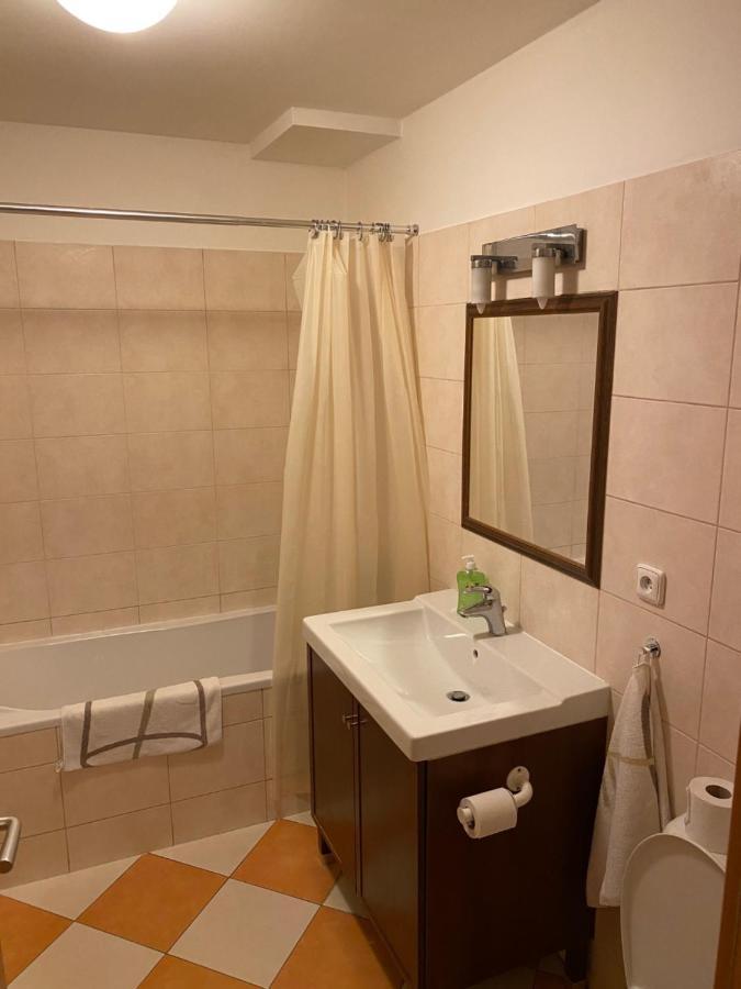 Apartment Florenc Прага Екстериор снимка